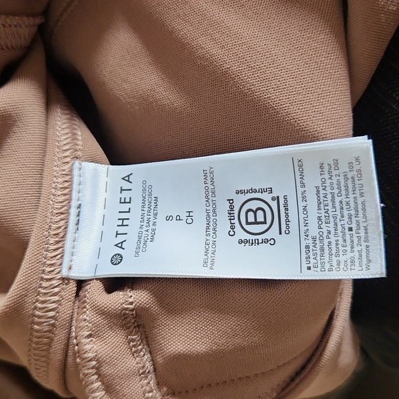 Athleta Delancey straight cargo pant. Size Small. - Picture 7 of 10